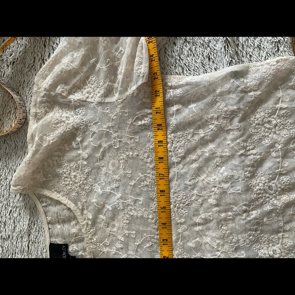 Lace tee - Picture 4 of 5